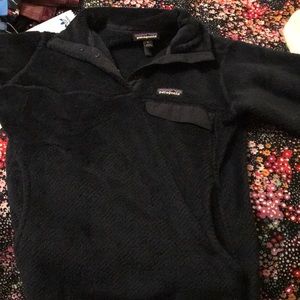 Like new navy Patagonia pullover